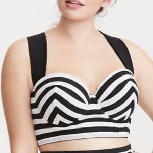 Torrid Bikini Top Black & White Striped sz 1